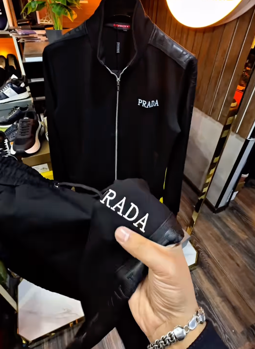 Prada™ - Traje completo
