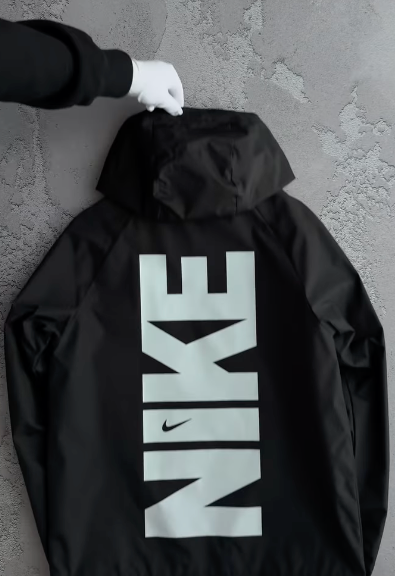 Nike™ - Chaqueta